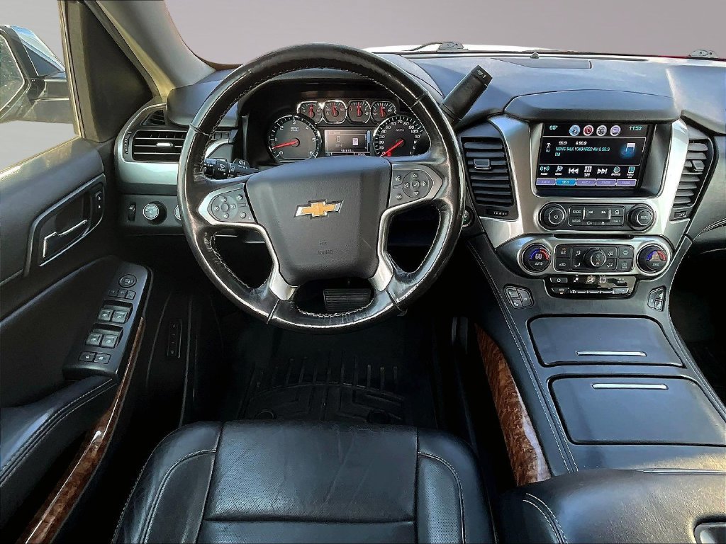 Used 2018 Chevrolet Suburban Premier AWD/4WD image 10