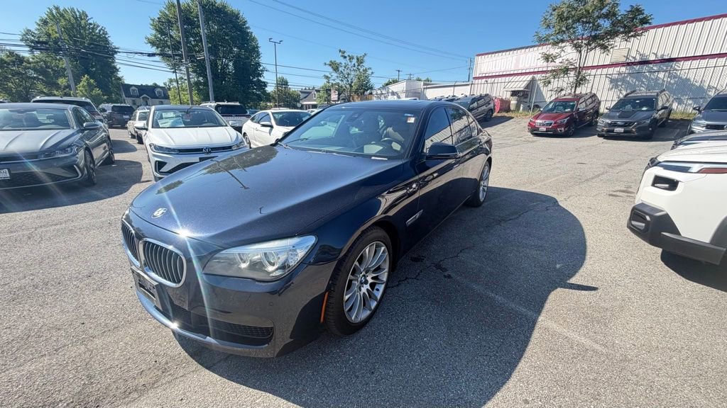 Used 2014 BMW 750i xDrive AWD/4WD image 3