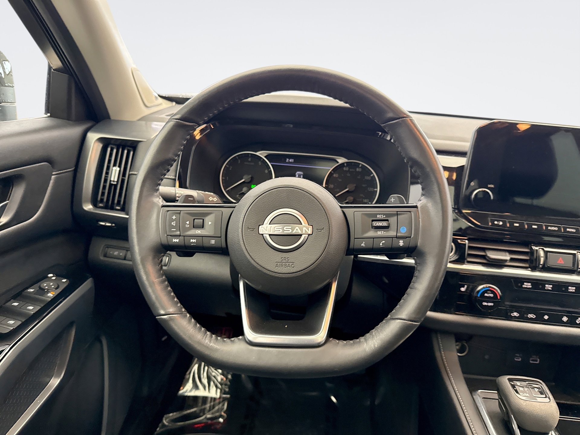 Used 2023 Nissan Pathfinder SL w/ SL Premium Package AWD/4WD image 12