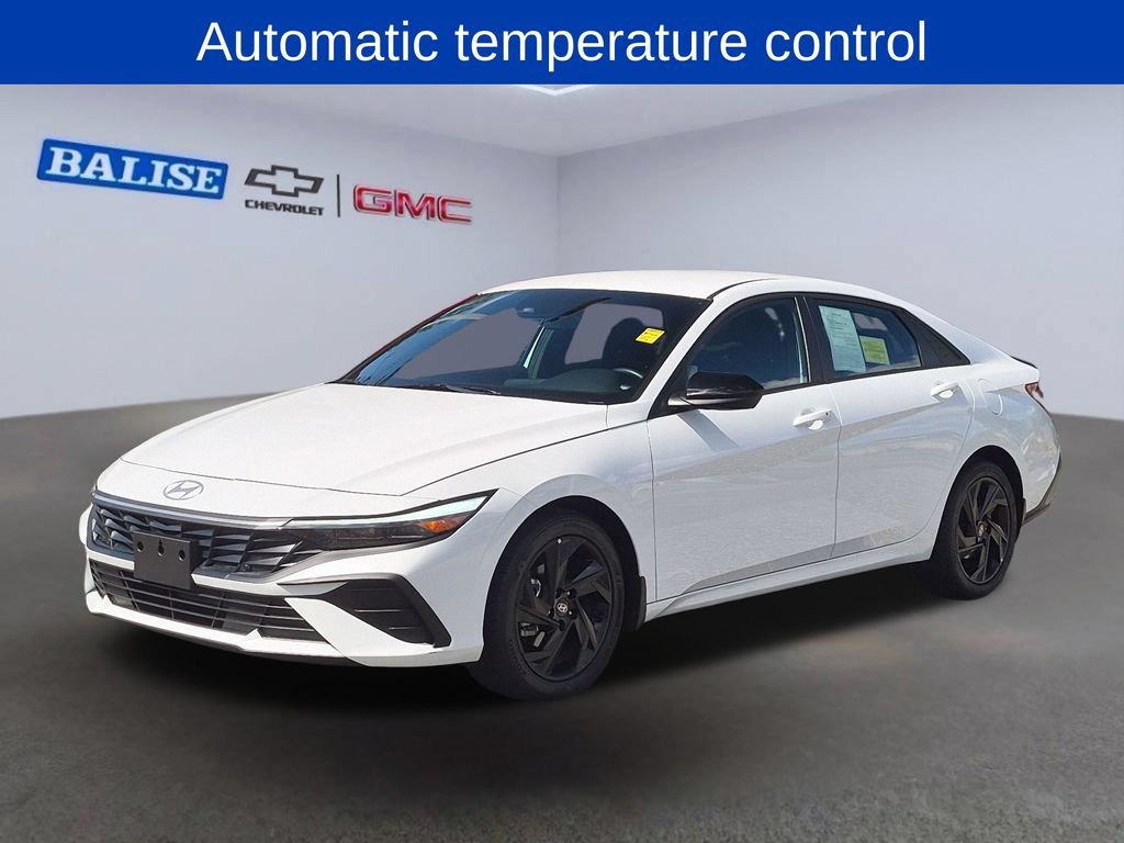 Used 2026 Hyundai Elantra Sport FWD image 7
