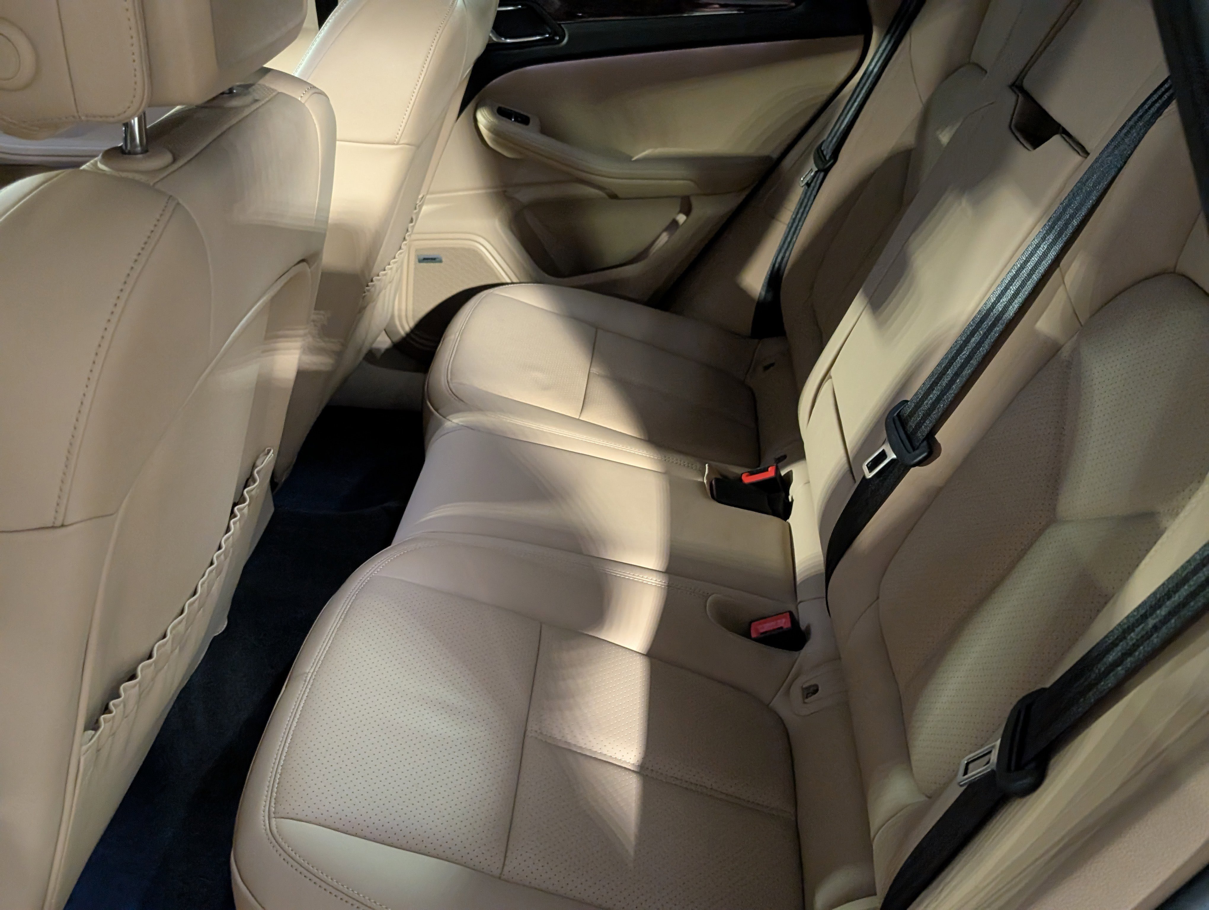 Certified 2022 Porsche Macan image 22