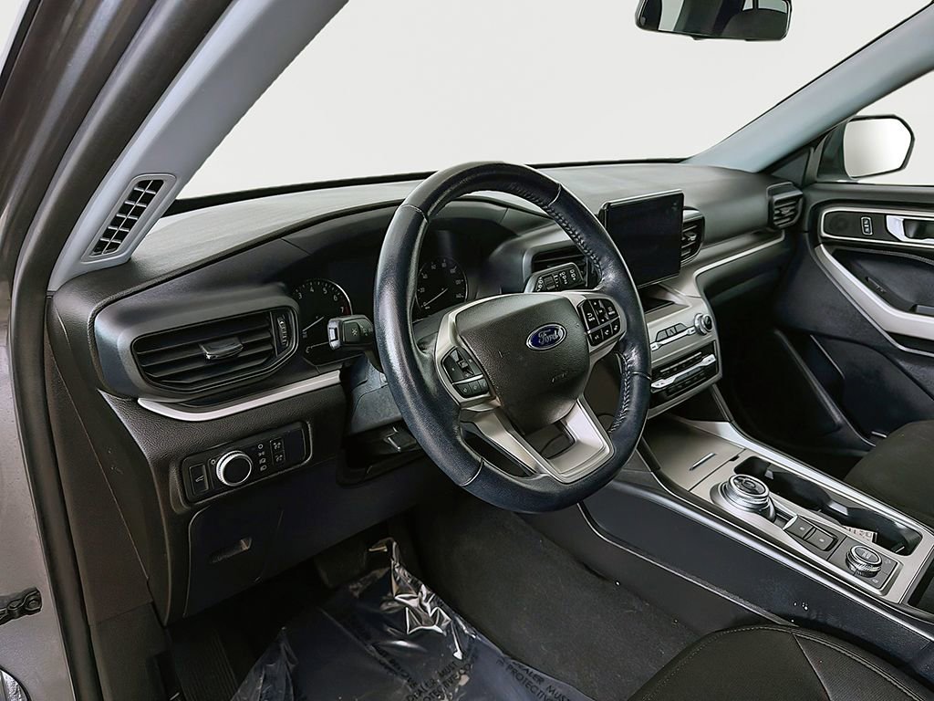 Used 2022 Ford Explorer XLT w/ Class IV Trailer Tow Package image 16