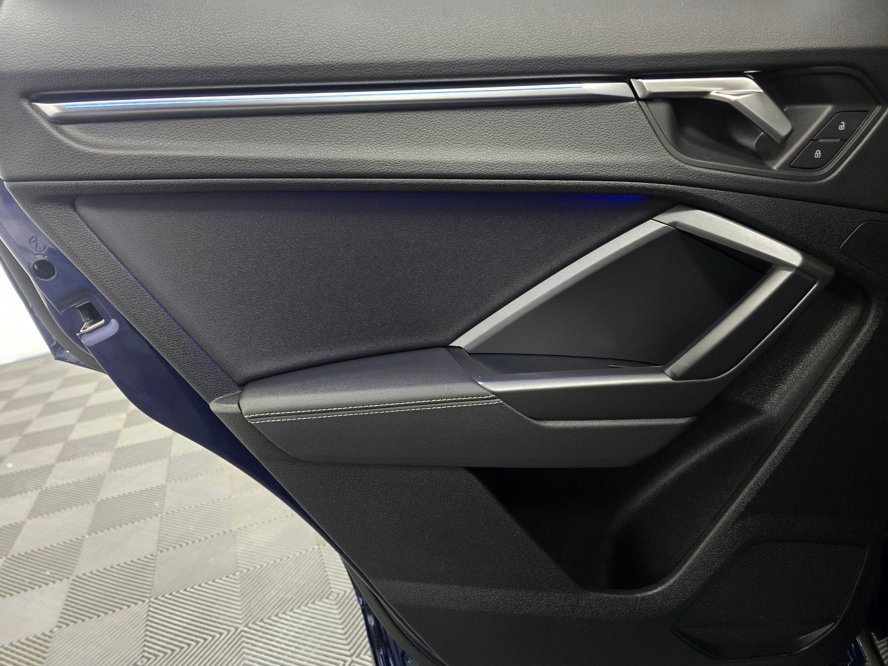 Used 2024 Audi Q3 2.0T Premium Plus image 19