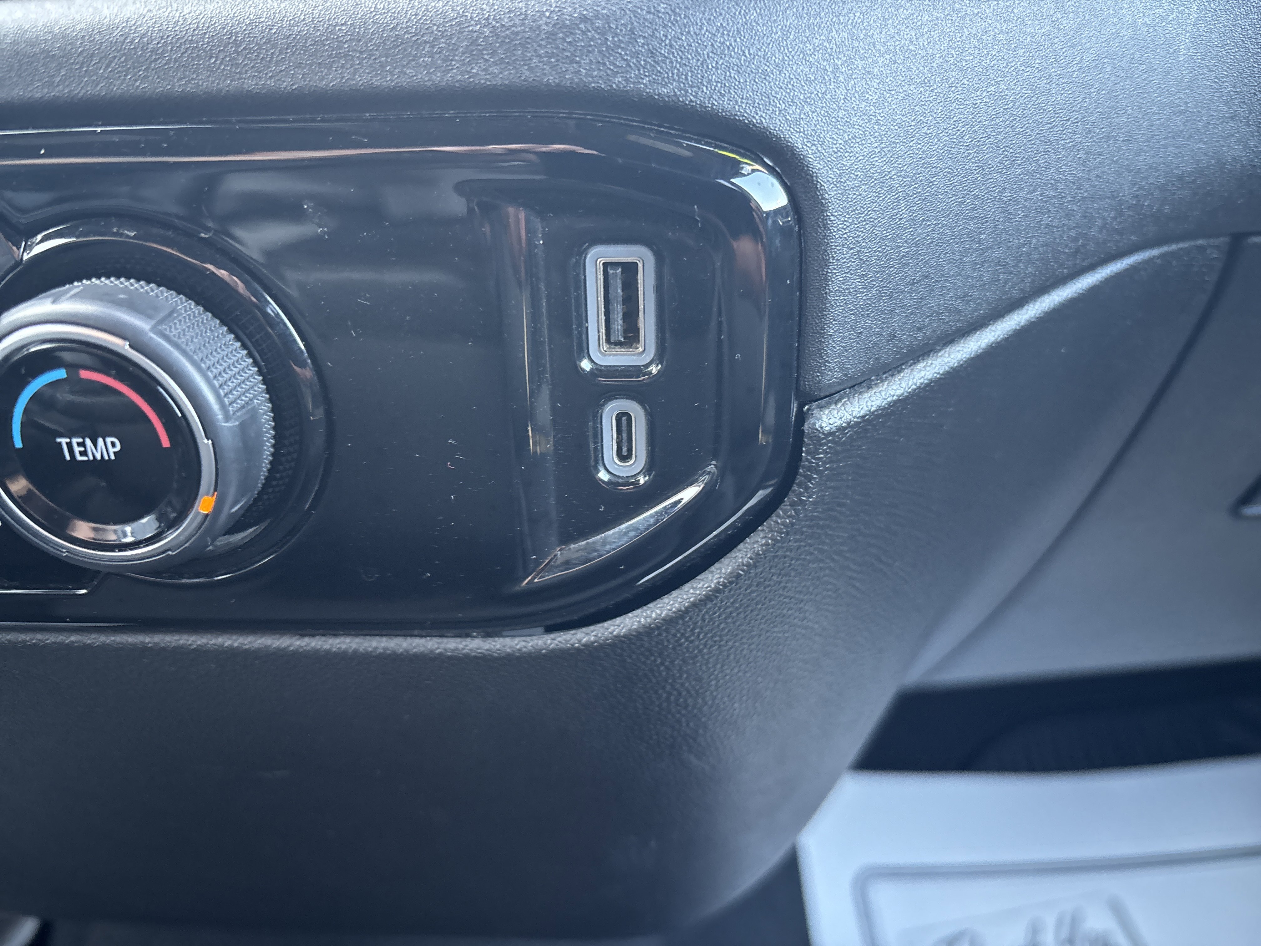 Used 2024 Chevrolet Silverado 2500 LT image 30