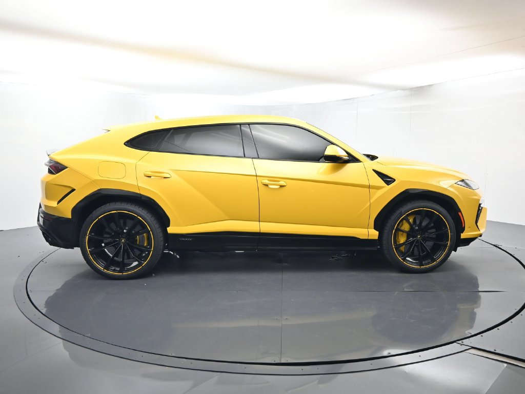 Used 2025 Lamborghini Urus SE AWD/4WD image 16