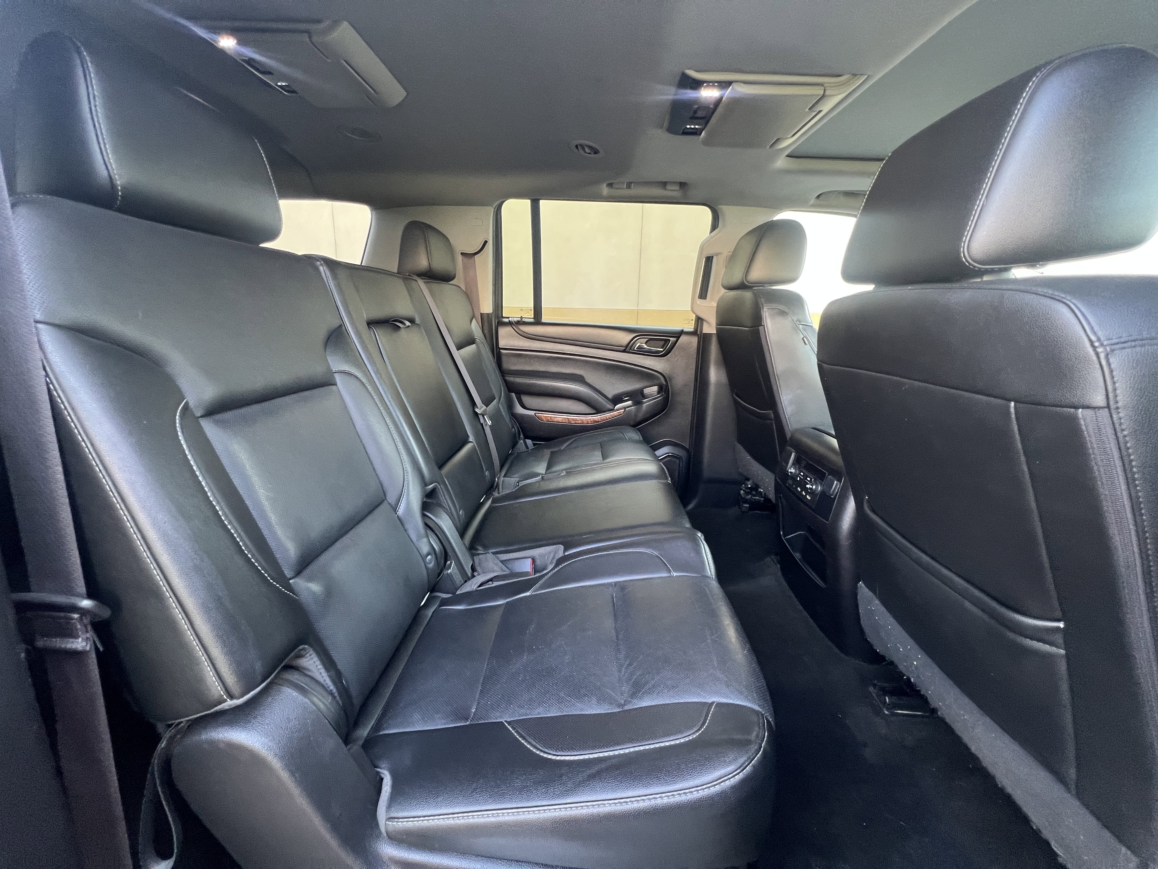 Used 2017 Chevrolet Suburban Premier image 31