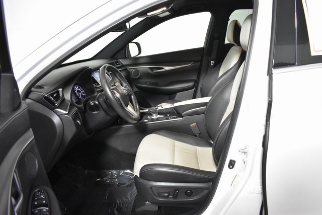 Certified 2023 INFINITI QX55 Luxe w/ Cargo Package image 11