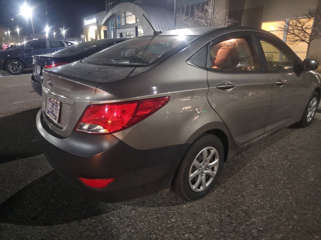 Used 2013 Hyundai Accent GLS image 4