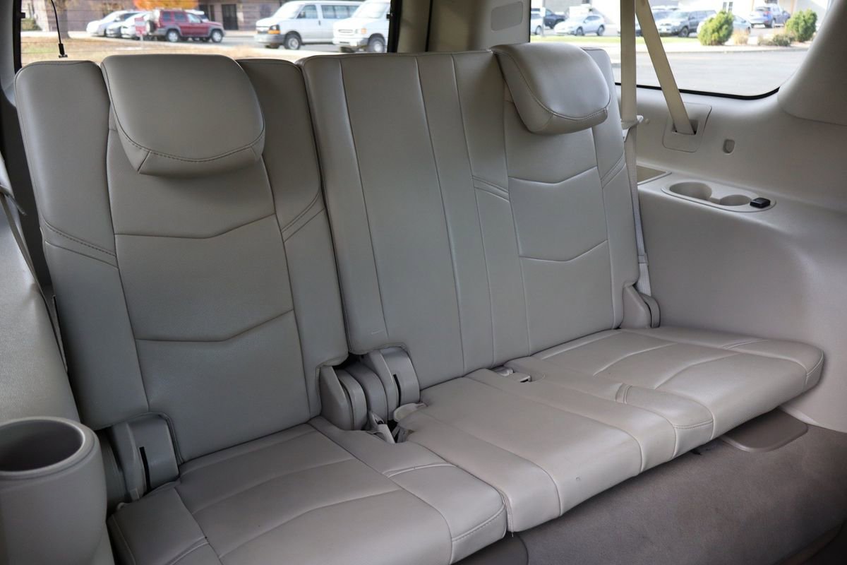 Used 2016 Cadillac Escalade ESV Premium image 22