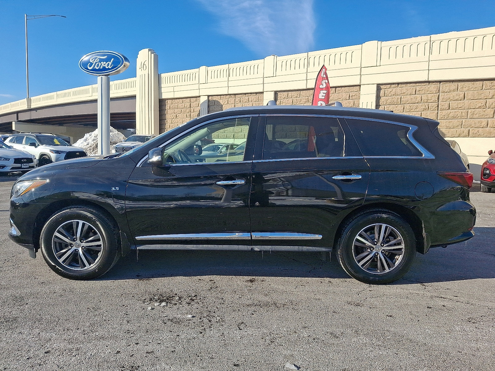 Certified 2019 INFINITI QX60 Luxe w/ Essential Package image 7
