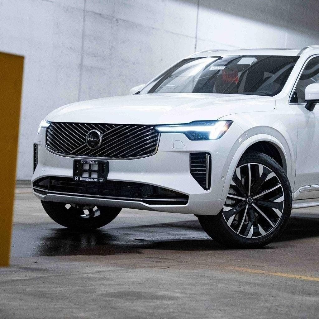 New 2026 Volvo XC90 B6 Ultra w/ Protection Package AWD/4WD image 2