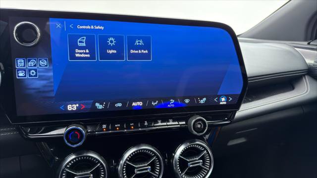 Used 2024 Chevrolet Blazer EV LT AWD/4WD image 37