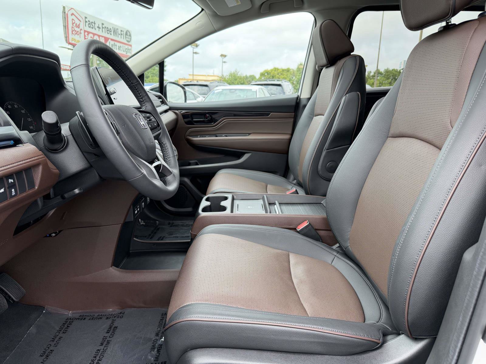 Certified 2026 Honda Odyssey Elite image 8