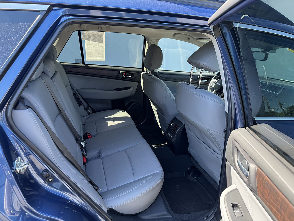 Used 2019 Subaru Outback 2.5i Limited AWD/4WD image 11