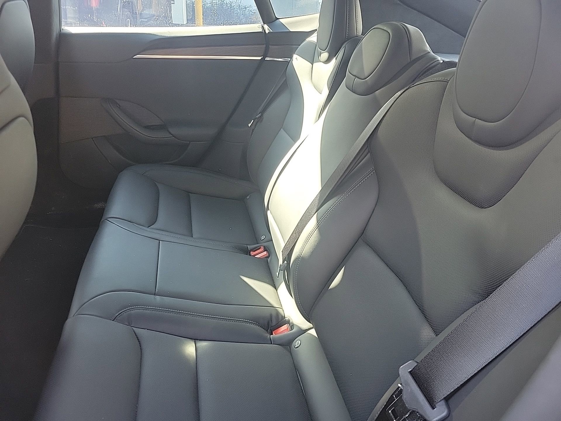 Used 2022 Tesla Model S image 14