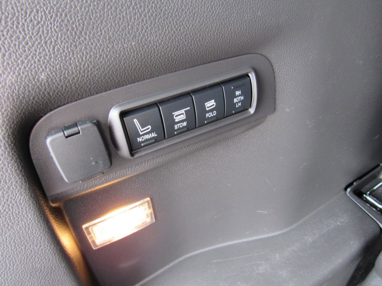 Used 2015 Ford Explorer Sport w/ Equipment Group 401A image 42