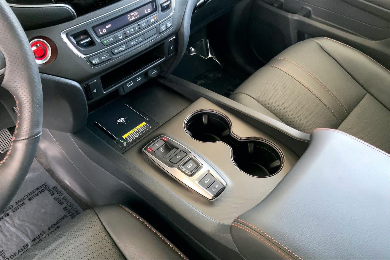 Used 2025 Honda Passport TrailSport image 17