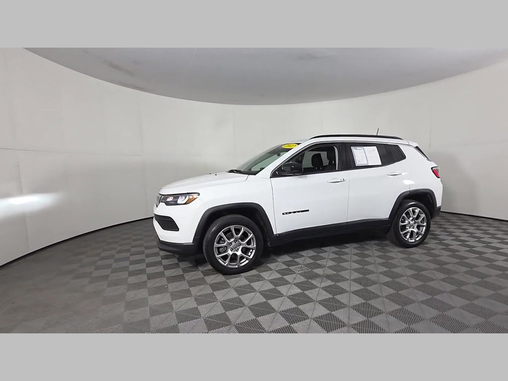 Used 2022 Jeep Compass Latitude AWD/4WD image 41