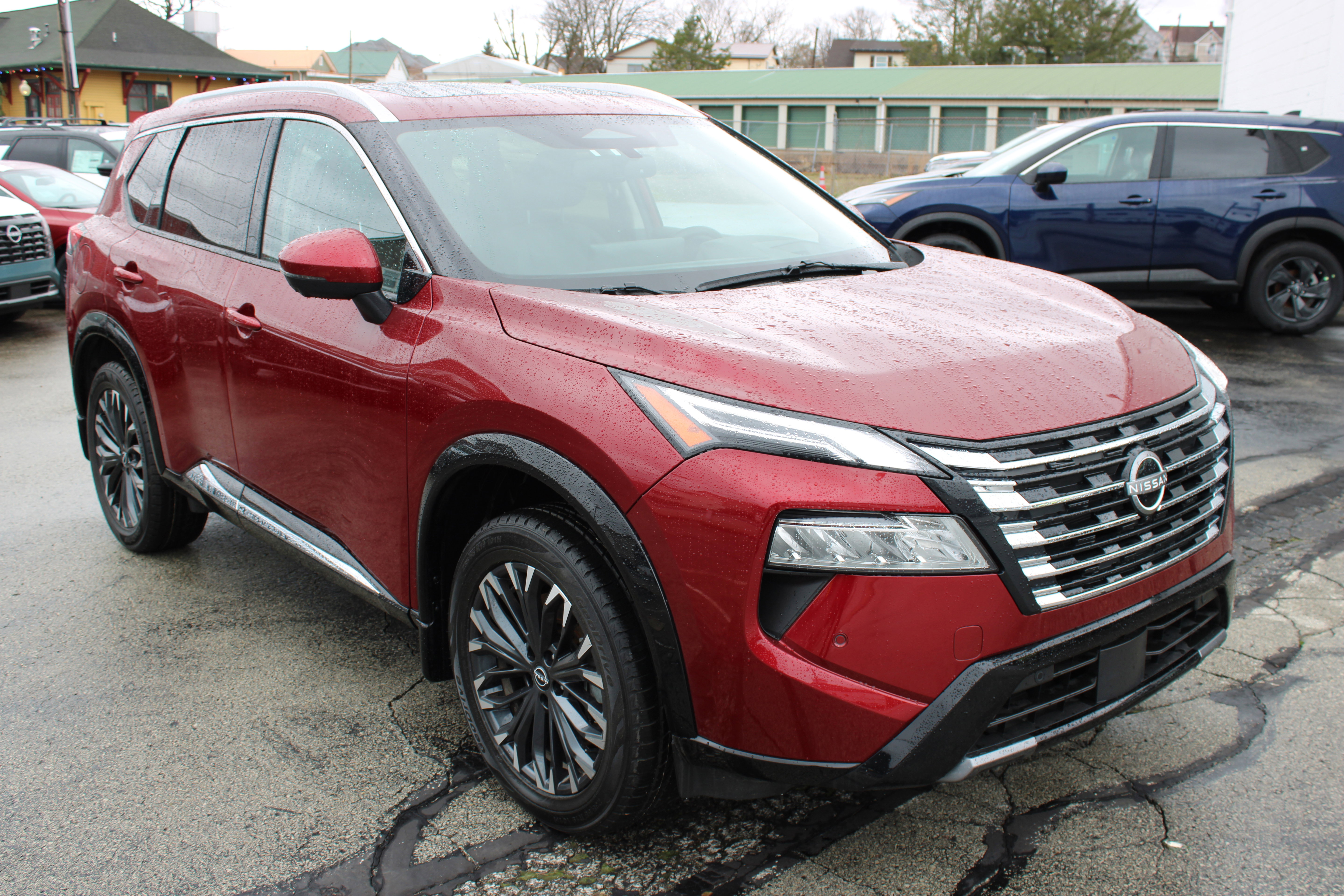 Certified 2025 Nissan Rogue Platinum w/ Tech Package image 9