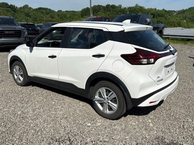 Used 2021 Nissan Kicks S FWD image 3