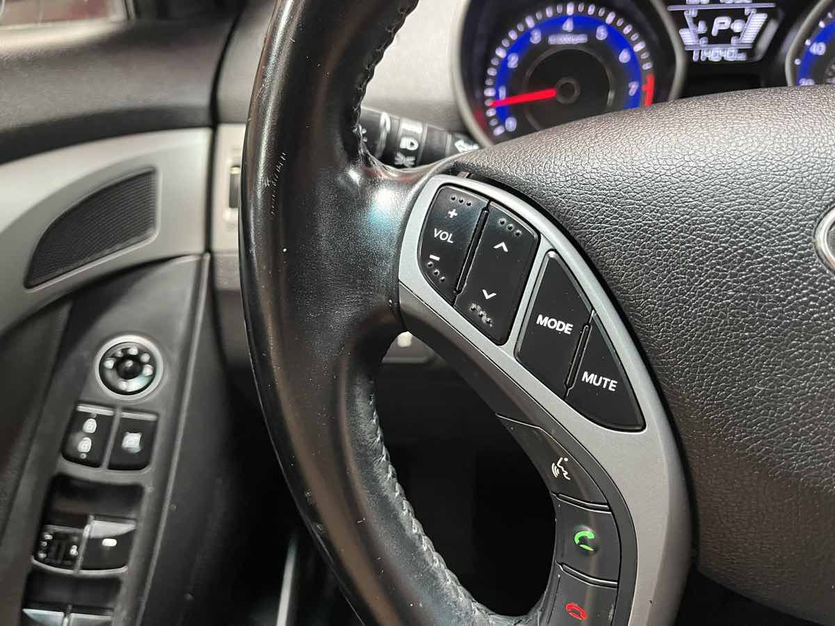 Used 2016 Hyundai Elantra Limited FWD image 14