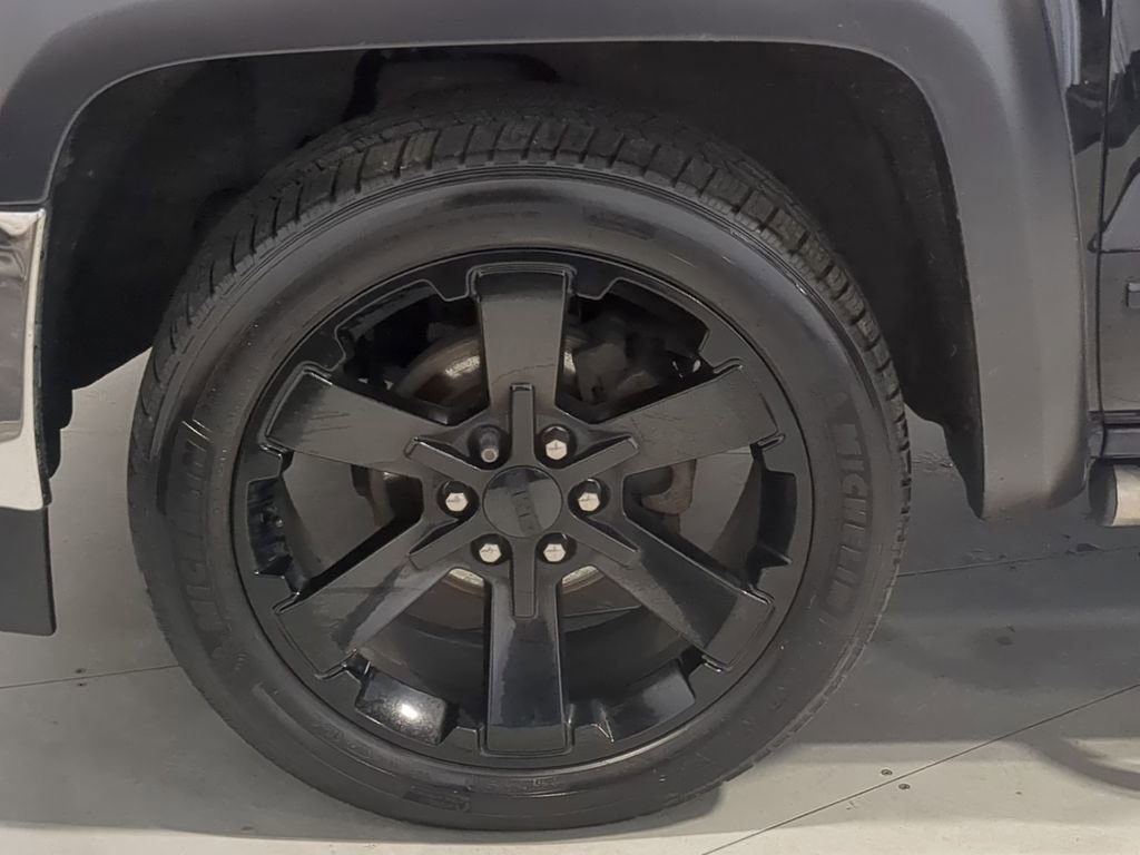 Used 2017 GMC Sierra 1500 SLE w/ SLE Value Package image 17