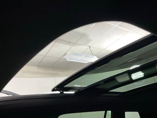 Certified 2025 Cadillac XT6 Luxury image 16