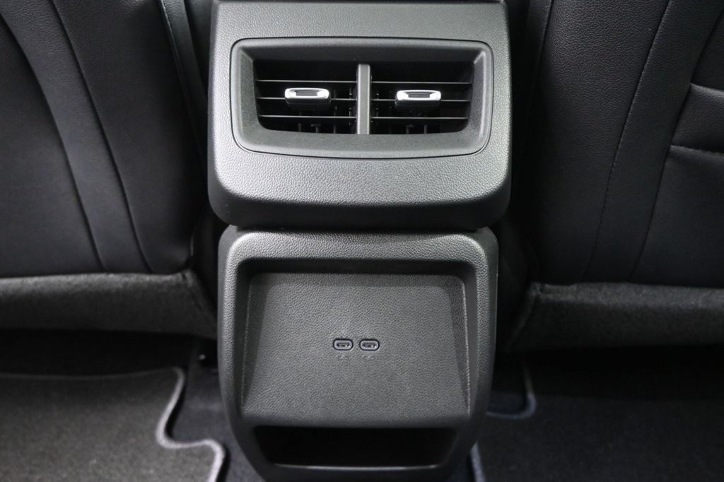 New 2026 Chevrolet Equinox EV LT w/ LPO, Blackout Package AWD/4WD image 20