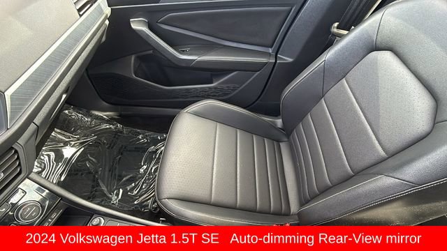 Used 2024 Volkswagen Jetta SE image 12
