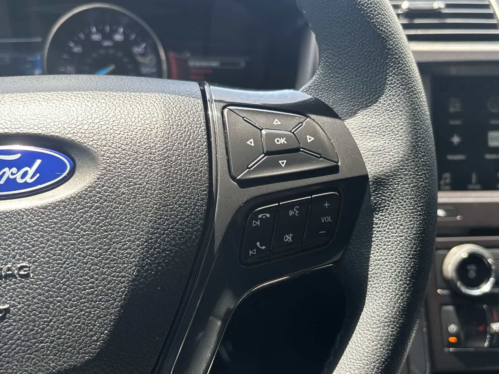 Used 2018 Ford Explorer XLT AWD/4WD image 15