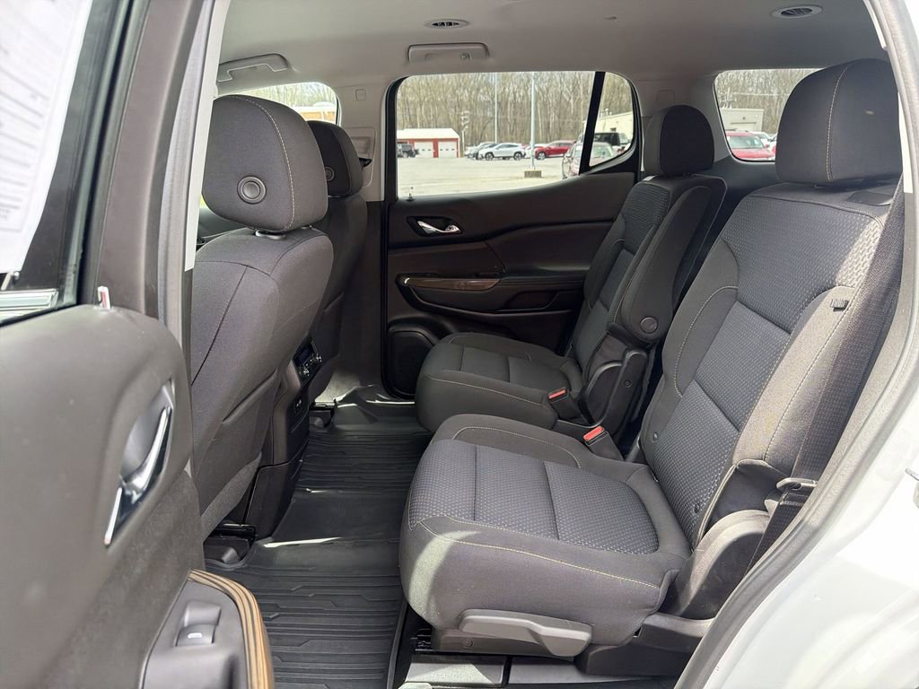 Used 2022 GMC Acadia SLE w/ LPO, Floor Liner Package image 30
