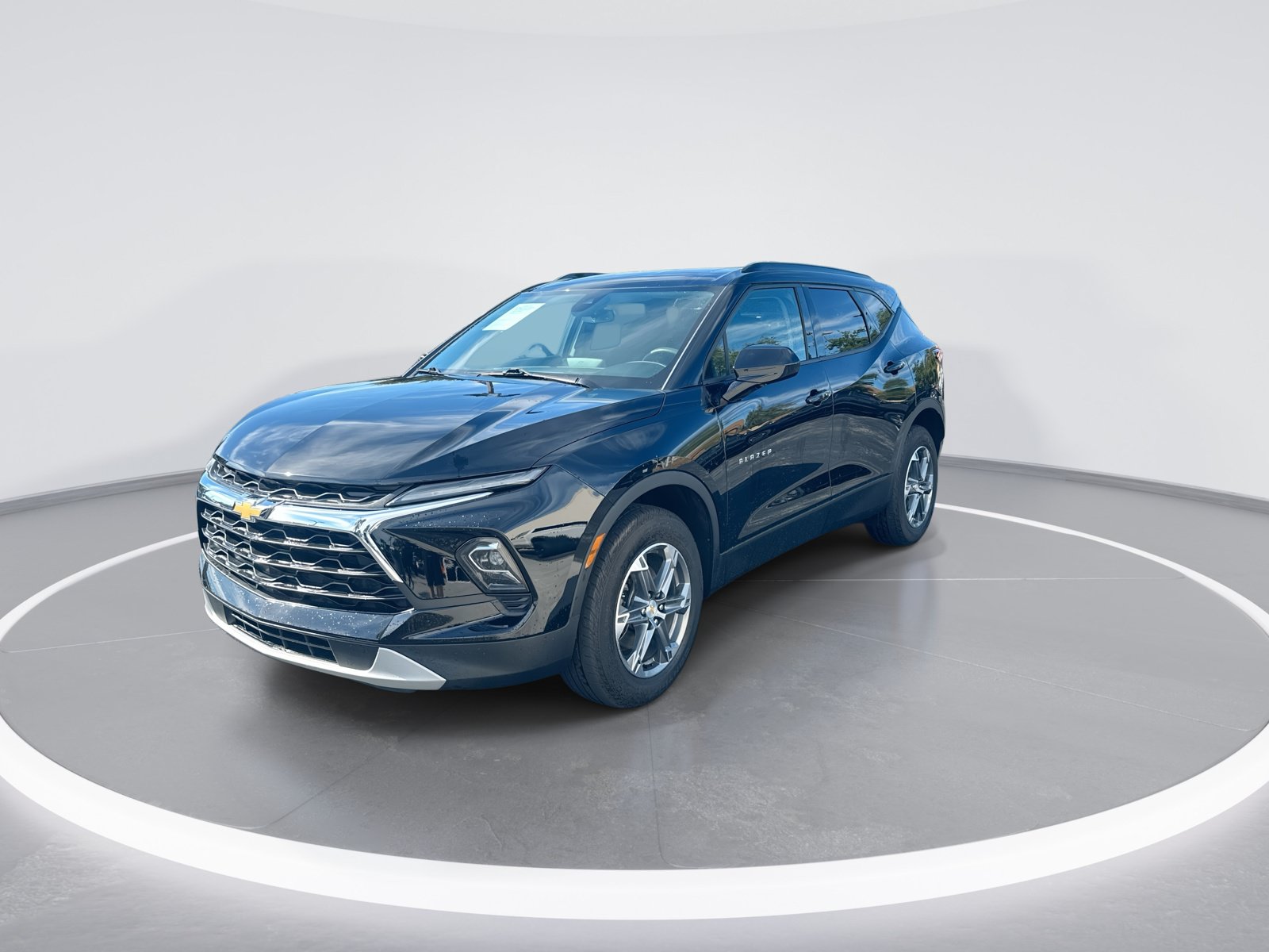 Used 2024 Chevrolet Blazer LT w/ Convenience Package FWD image 5