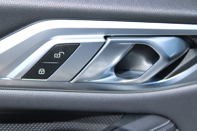 Used 2025 BMW i4 eDrive40 RWD image 13