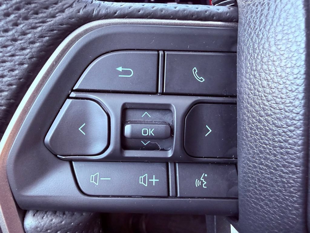 Used 2024 Toyota Tacoma TRD Off-Road AWD/4WD image 19