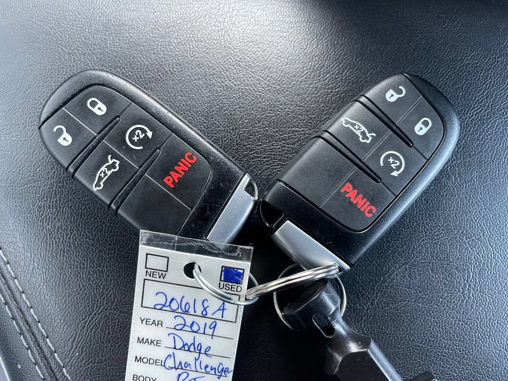 Used 2019 Dodge Challenger R/T w/ Performance Handling Group RWD image 18