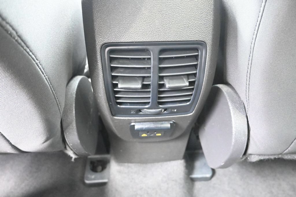 Used 2016 Ford Escape SE w/ Equipment Group 201A FWD image 28