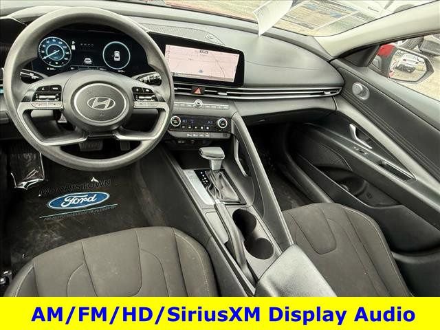 Used 2024 Hyundai Elantra SEL image 14