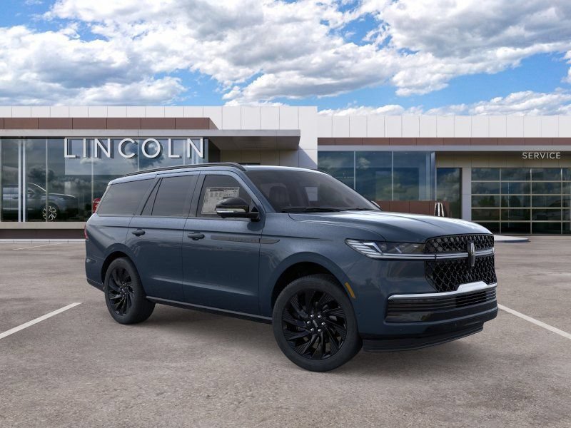 New 2026 Lincoln Navigator Reserve w/ Jet Appearance Package AWD/4WD image 7