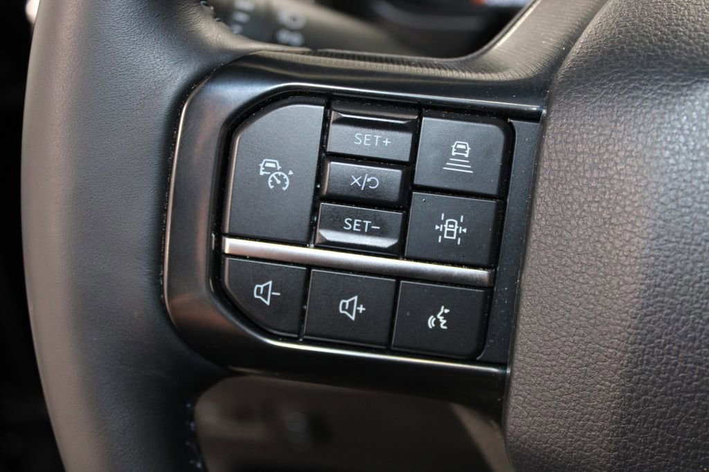 Used 2025 Ford F350 Platinum image 24