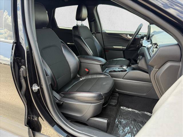 Used 2025 Ford Escape ST-Line AWD/4WD image 13
