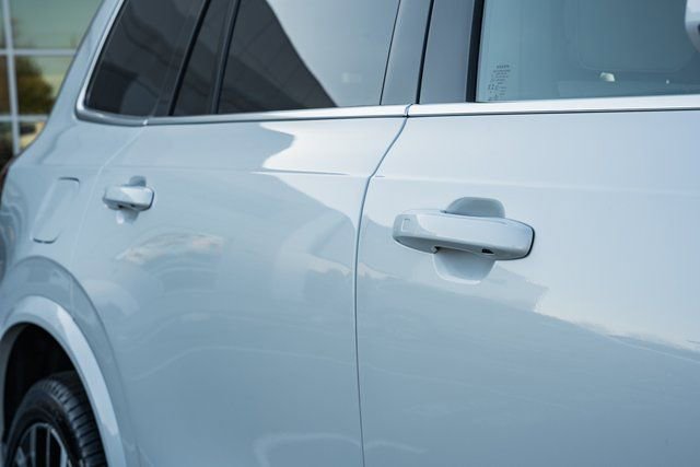 New 2026 Volvo XC90 B6 Plus image 16