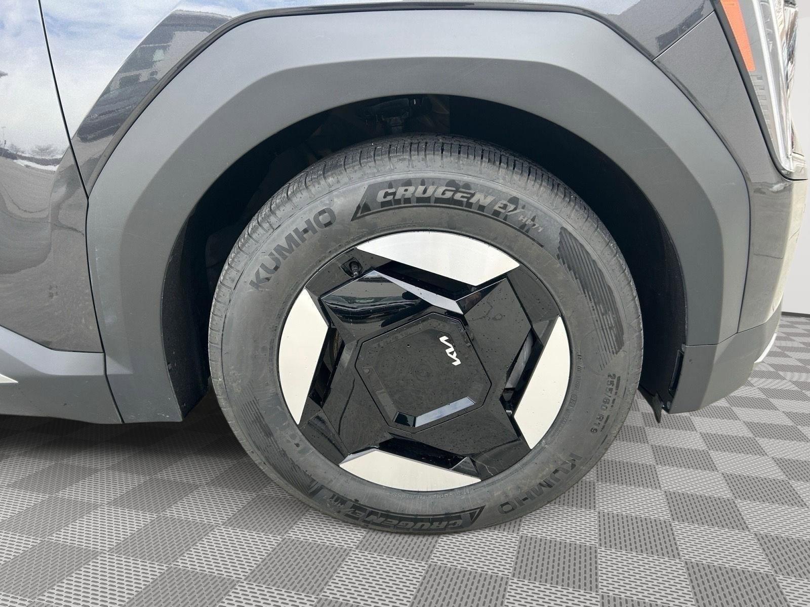 Used 2024 Kia EV9 Wind image 20