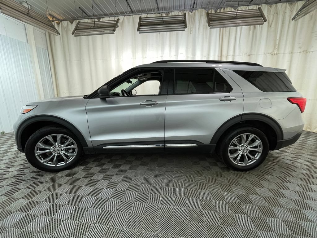 Used 2020 Ford Explorer XLT AWD/4WD image 18