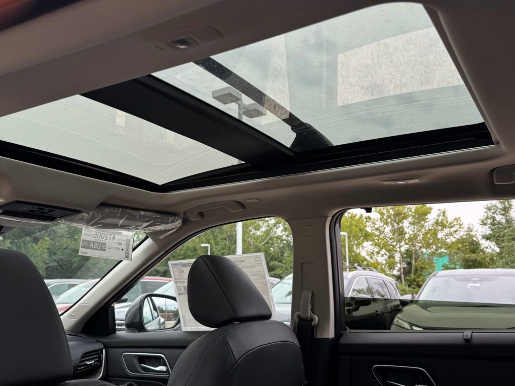 New 2026 Nissan Rogue Platinum image 21