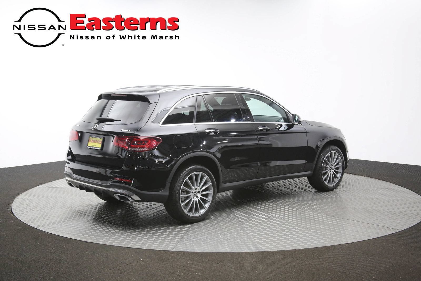 Used 2022 Mercedes-Benz GLC 300 4MATIC w/ AMG Line image 43