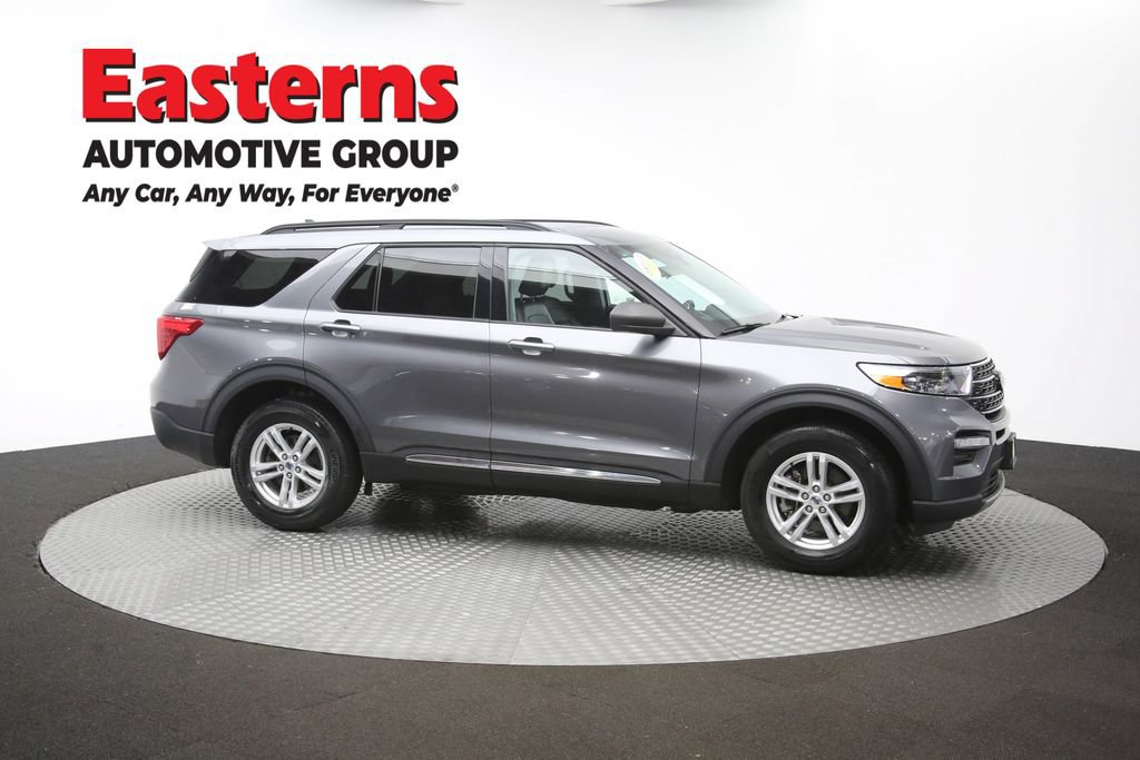 Used 2023 Ford Explorer XLT w/ Equipment Group 202A AWD/4WD image 46