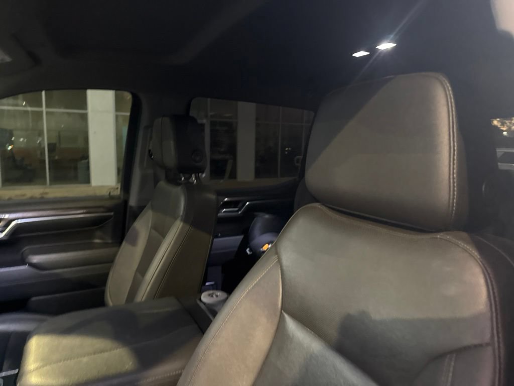 Used 2024 Chevrolet Silverado 1500 LTZ w/ LTZ Convenience Package II RWD image 7