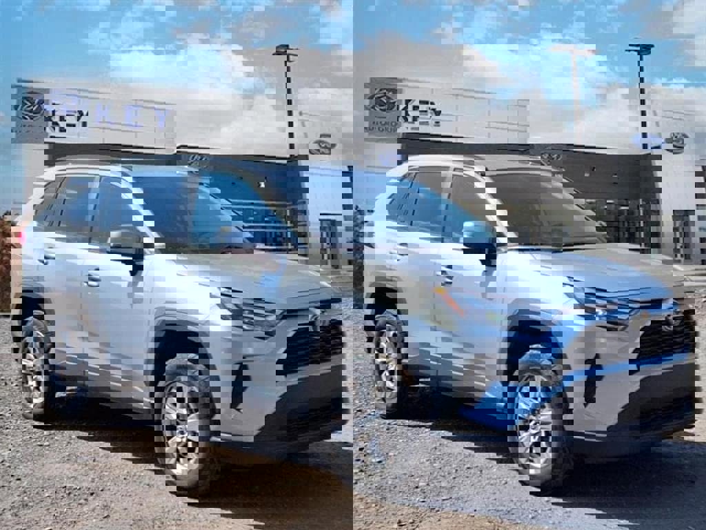 Used 2022 Toyota RAV4 XLE