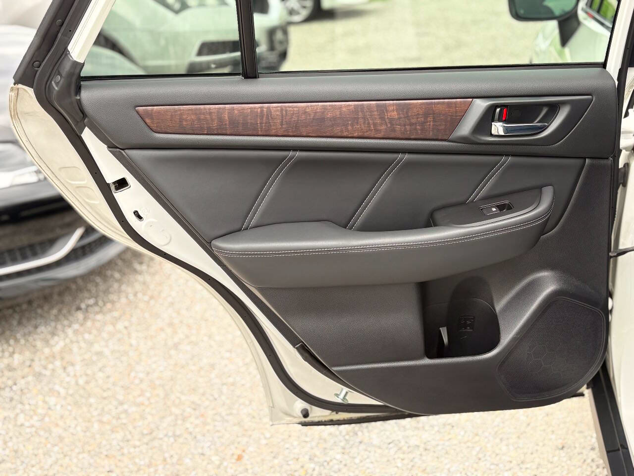 Used 2019 Subaru Outback 2.5i Limited AWD/4WD image 20