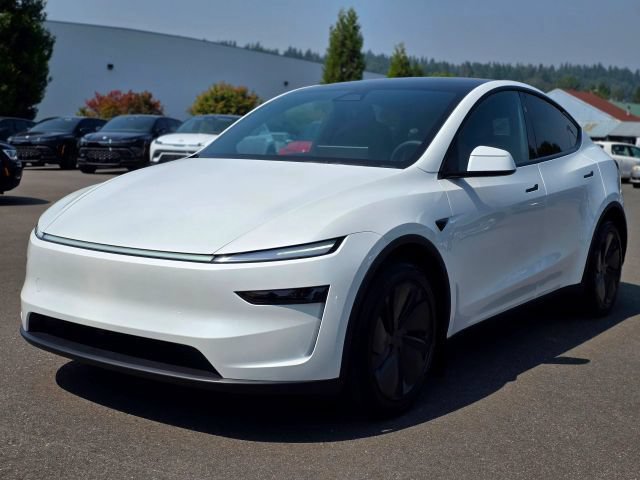Used 2026 Tesla Model Y AWD image 4